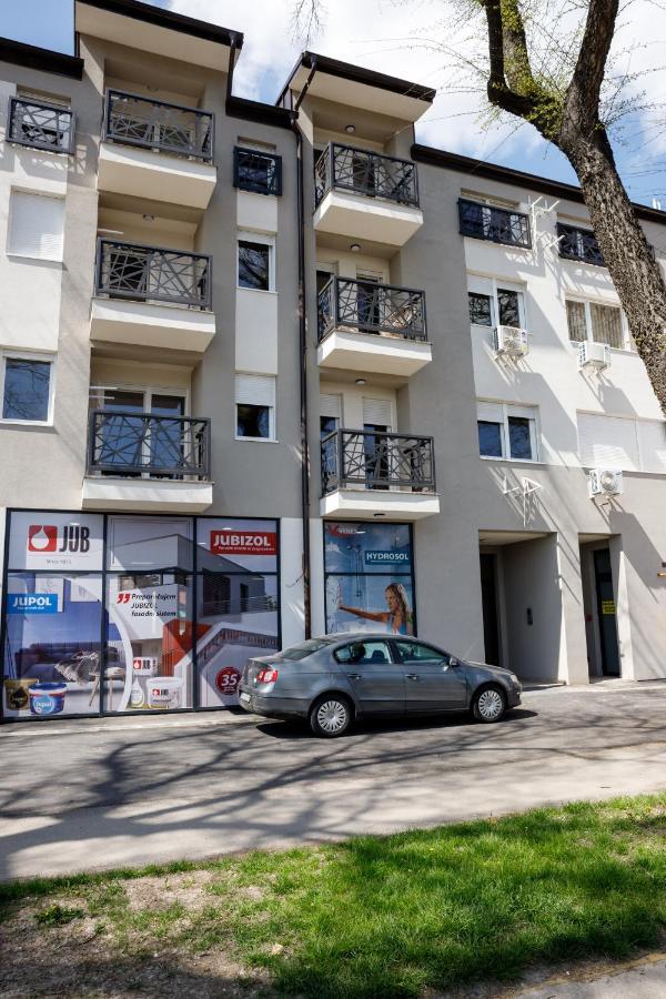 Apartman MILURO Apartment Subotica Bagian luar foto